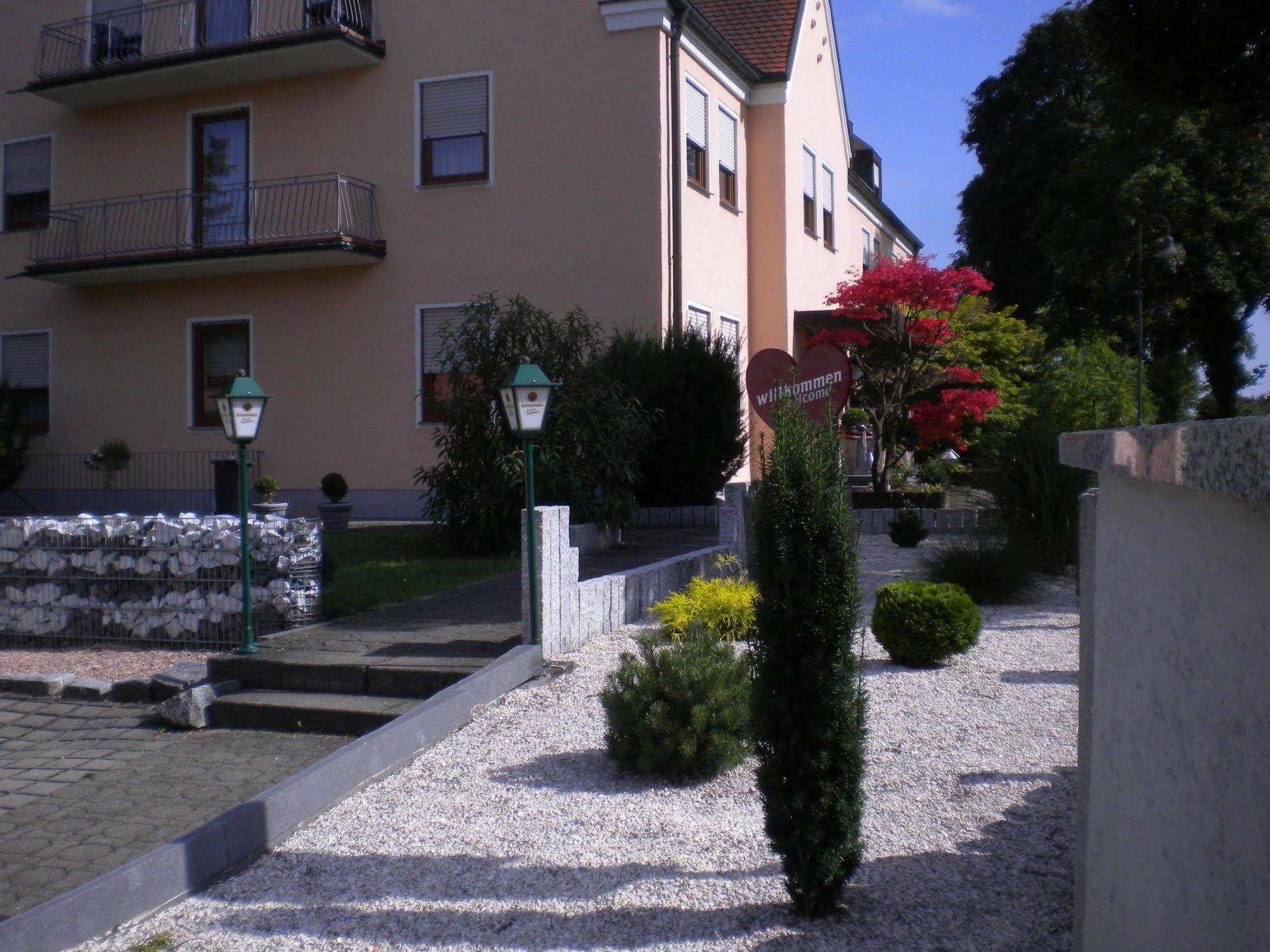 Hotel Garni Illertal Altenstadt  Ngoại thất bức ảnh