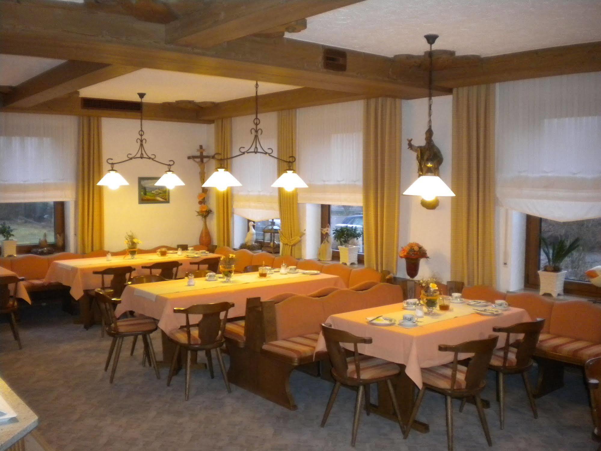 Hotel Garni Illertal Altenstadt  Ngoại thất bức ảnh